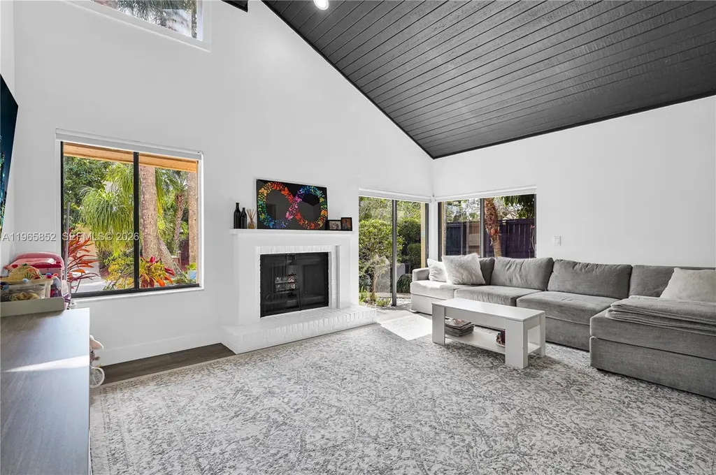 7635 W Sierra Terrace W Boca Raton FL 33433