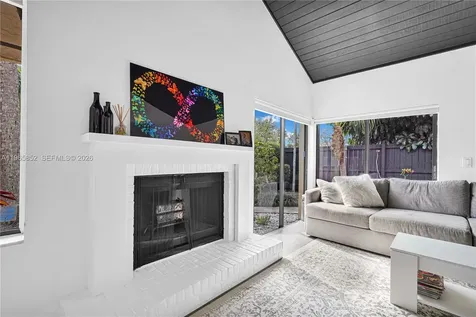 7635 W Sierra Terrace W Boca Raton FL 33433