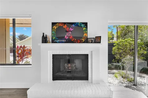 7635 W Sierra Terrace W Boca Raton FL 33433