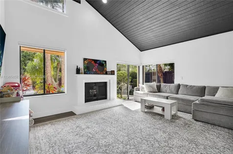 7635 W Sierra Terrace W Boca Raton FL 33433