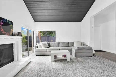 7635 W Sierra Terrace W Boca Raton FL 33433