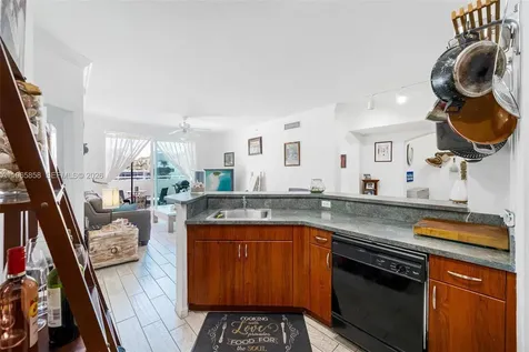9172 Collins Avenue Surfside FL 33154