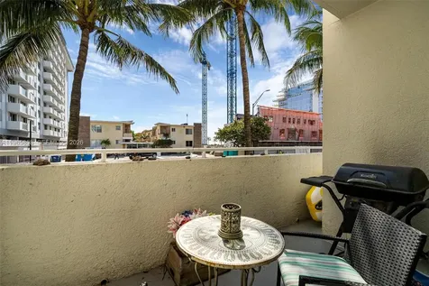 9172 Collins Avenue Surfside FL 33154