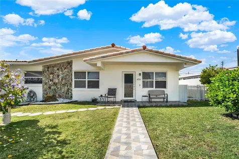 606 SW 58th Court Miami FL 33144