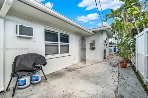 606 SW 58th Court Miami FL 33144