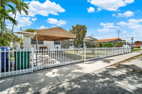 606 SW 58th Court Miami FL 33144