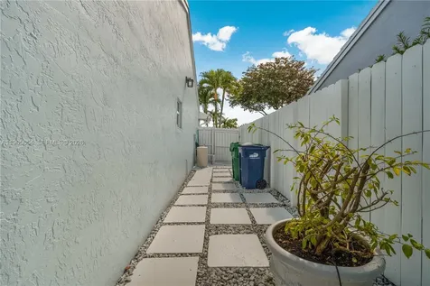 11465 SW 60th Street Miami FL 33173