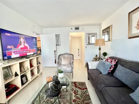 7601 E Treasure Drive North Bay Village FL 33141