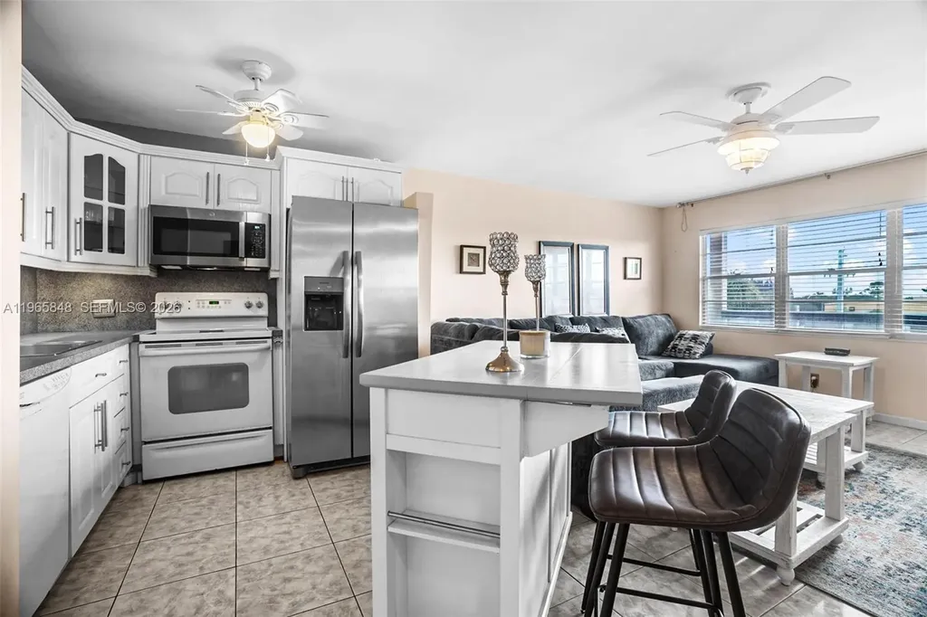 408 Southampton A West Palm Beach FL 33417