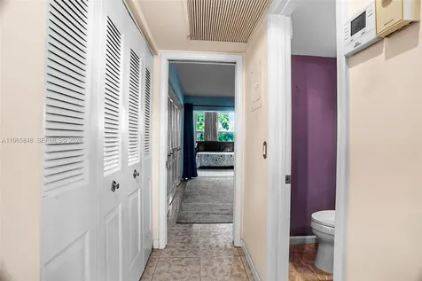 408 Southampton A West Palm Beach FL 33417