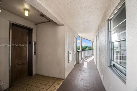 408 Southampton A West Palm Beach FL 33417