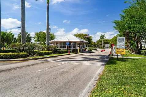 408 Southampton A West Palm Beach FL 33417
