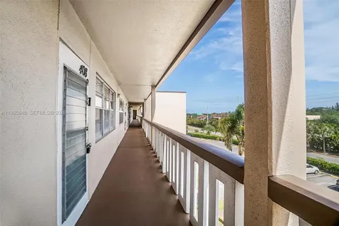 408 Southampton A West Palm Beach FL 33417