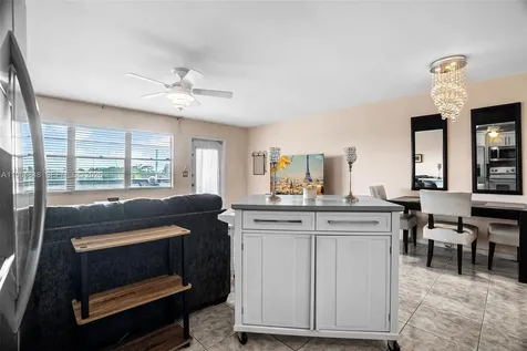 408 Southampton A West Palm Beach FL 33417