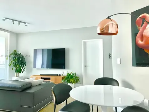 350 S Miami Avenue Miami FL 33130