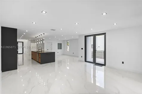 1644 NW 8th Terrace Miami FL 33125