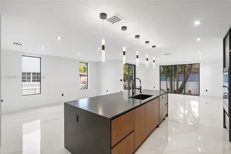 1644 NW 8th Terrace Miami FL 33125