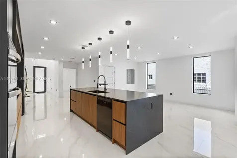 1644 NW 8th Terrace Miami FL 33125
