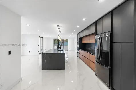 1644 NW 8th Terrace Miami FL 33125