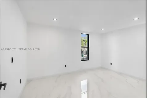 1644 NW 8th Terrace Miami FL 33125