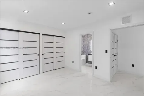 1644 NW 8th Terrace Miami FL 33125