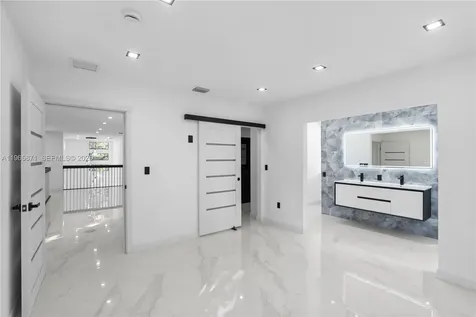 1644 NW 8th Terrace Miami FL 33125