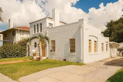 1545 NW 8th Terrace Miami FL 33125