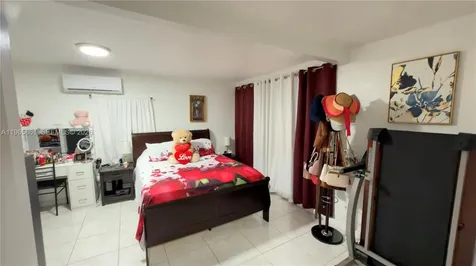 1545 NW 8th Terrace Miami FL 33125
