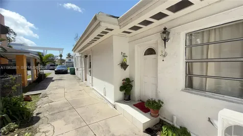 1545 NW 8th Terrace Miami FL 33125