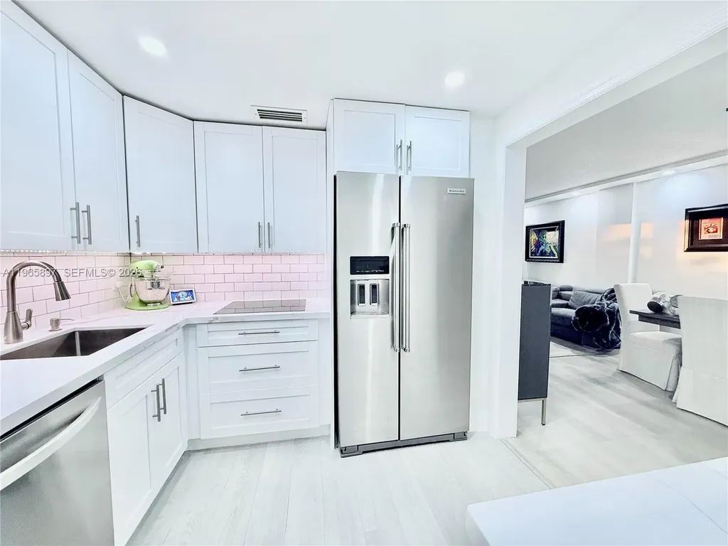 6000 NE 22nd Way Fort Lauderdale FL 33308