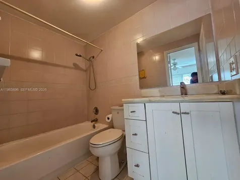 140 NW 87th Avenue Miami FL 33172