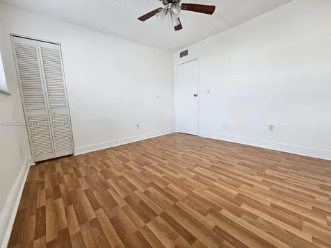 140 NW 87th Avenue Miami FL 33172