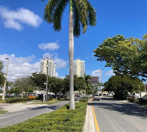 462 Golden Isles Drive Hallandale Beach FL 33009