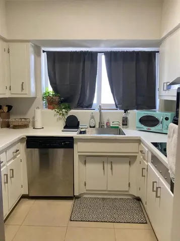 462 Golden Isles Drive Hallandale Beach FL 33009