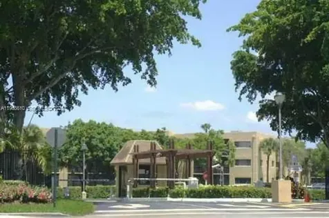 8065 SW 107th Avenue Miami FL 33173
