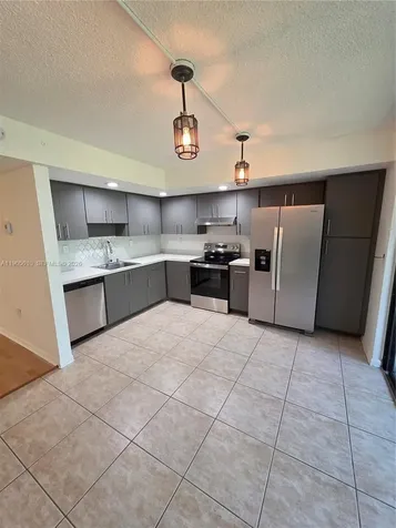 8065 SW 107th Avenue Miami FL 33173