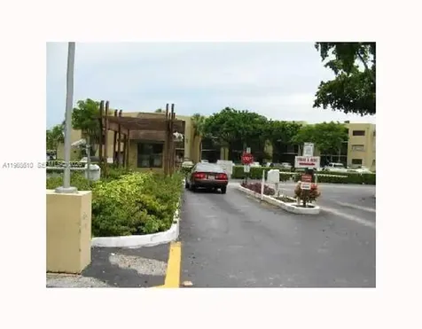 8065 SW 107th Avenue Miami FL 33173