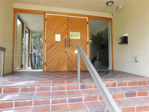 8065 SW 107th Avenue Miami FL 33173