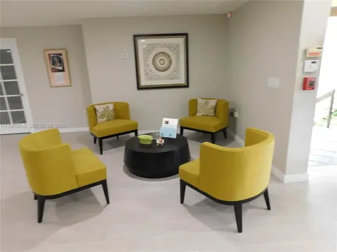 8065 SW 107th Avenue Miami FL 33173