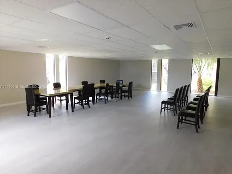 8065 SW 107th Avenue Miami FL 33173