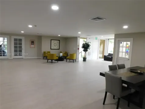 8065 SW 107th Avenue Miami FL 33173