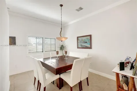 471 SW 92nd Passage Miami FL 33174