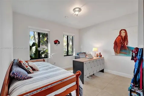 471 SW 92nd Passage Miami FL 33174