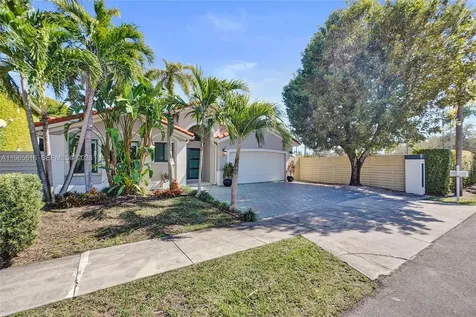 471 SW 92nd Passage Miami FL 33174