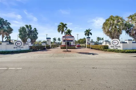 471 SW 92nd Passage Miami FL 33174