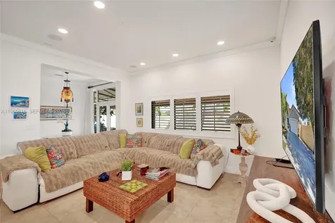 471 SW 92nd Passage Miami FL 33174