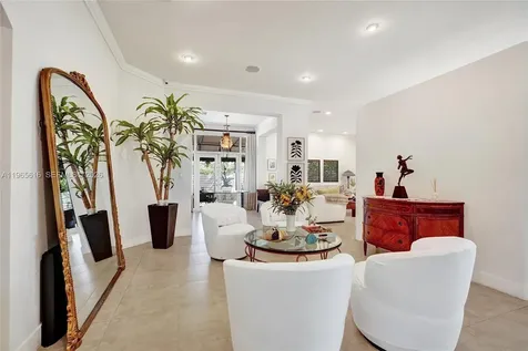 471 SW 92nd Passage Miami FL 33174