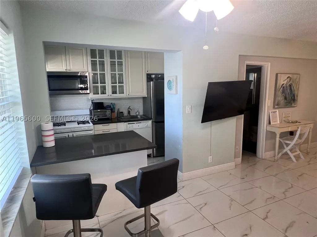 321 Wilson Street Hollywood FL 33019