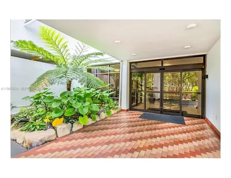 2780 NE 183rd Street Aventura FL 33160
