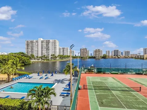 2780 NE 183rd Street Aventura FL 33160